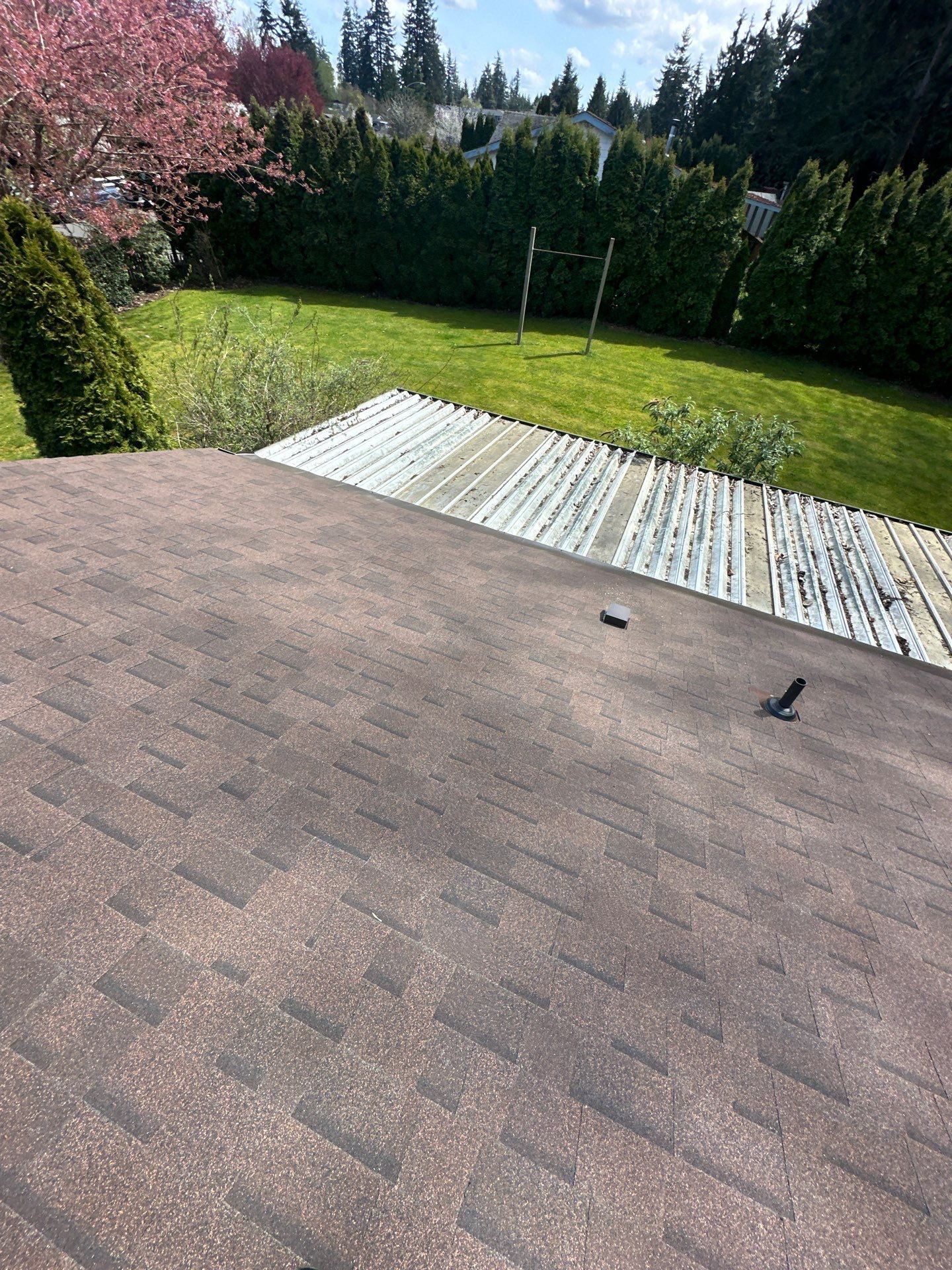 Antique Brown asphalt shingle roof installation by Amor Roofing in Everett, WA