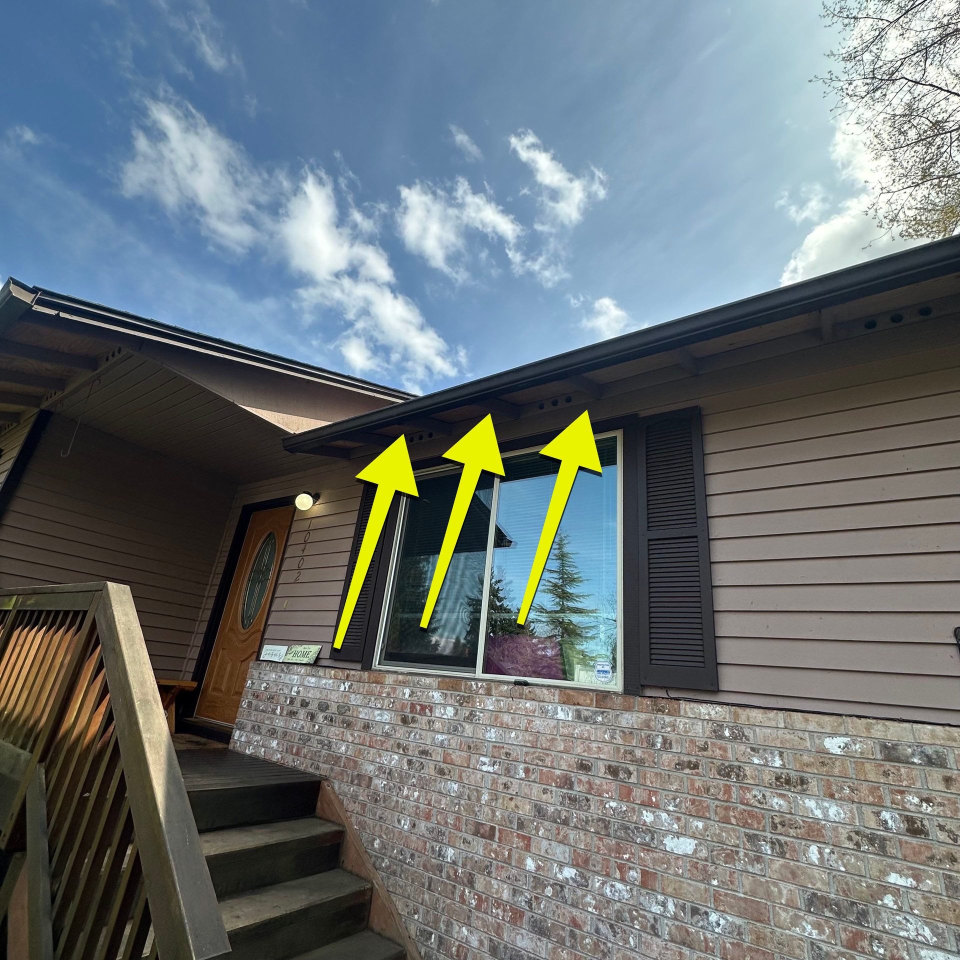 Antique Brown asphalt shingle roof line and edge detail in Everett, WA