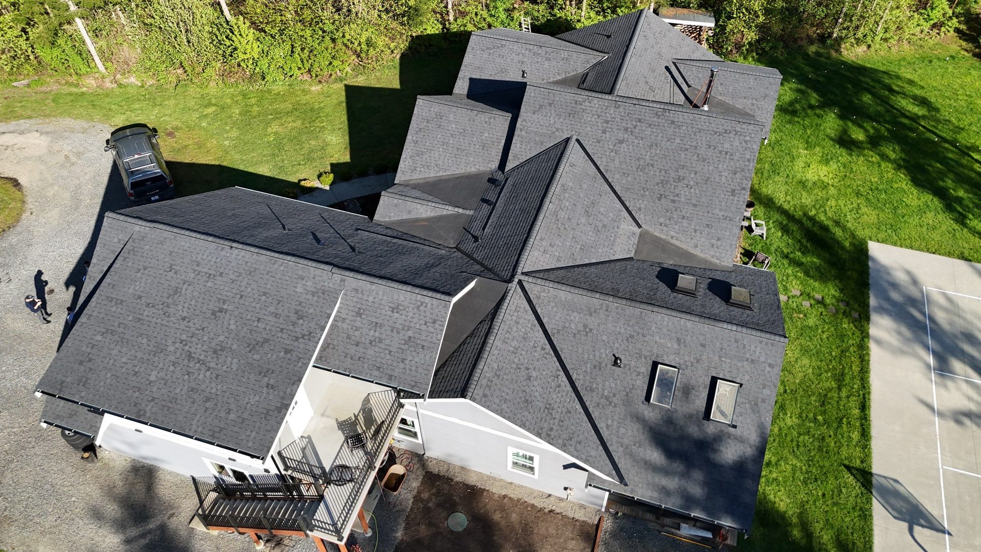 Detail of Charcoal asphalt shingle roof showing craftsmanship in Lake Stevens, WA