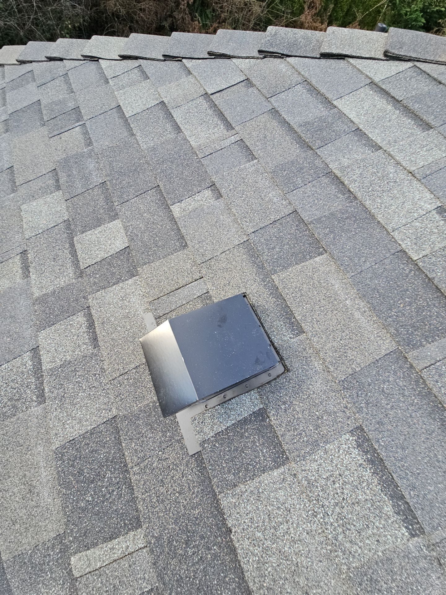 Storm Grey asphalt shingle roof installation by Amor Roofing in Lake Stevens, WA