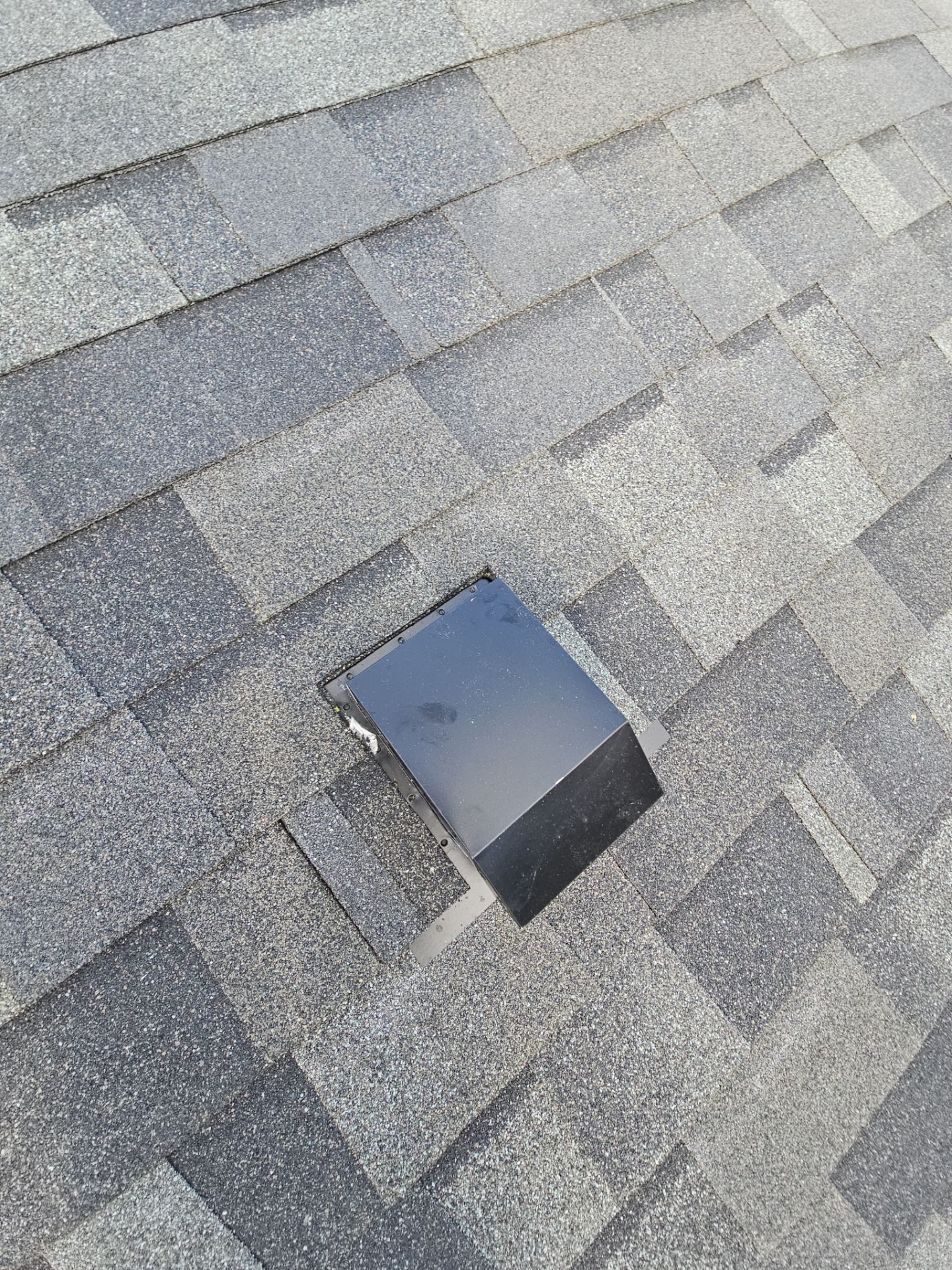 Storm Grey asphalt shingle roof line and edge detail in Lake Stevens, WA