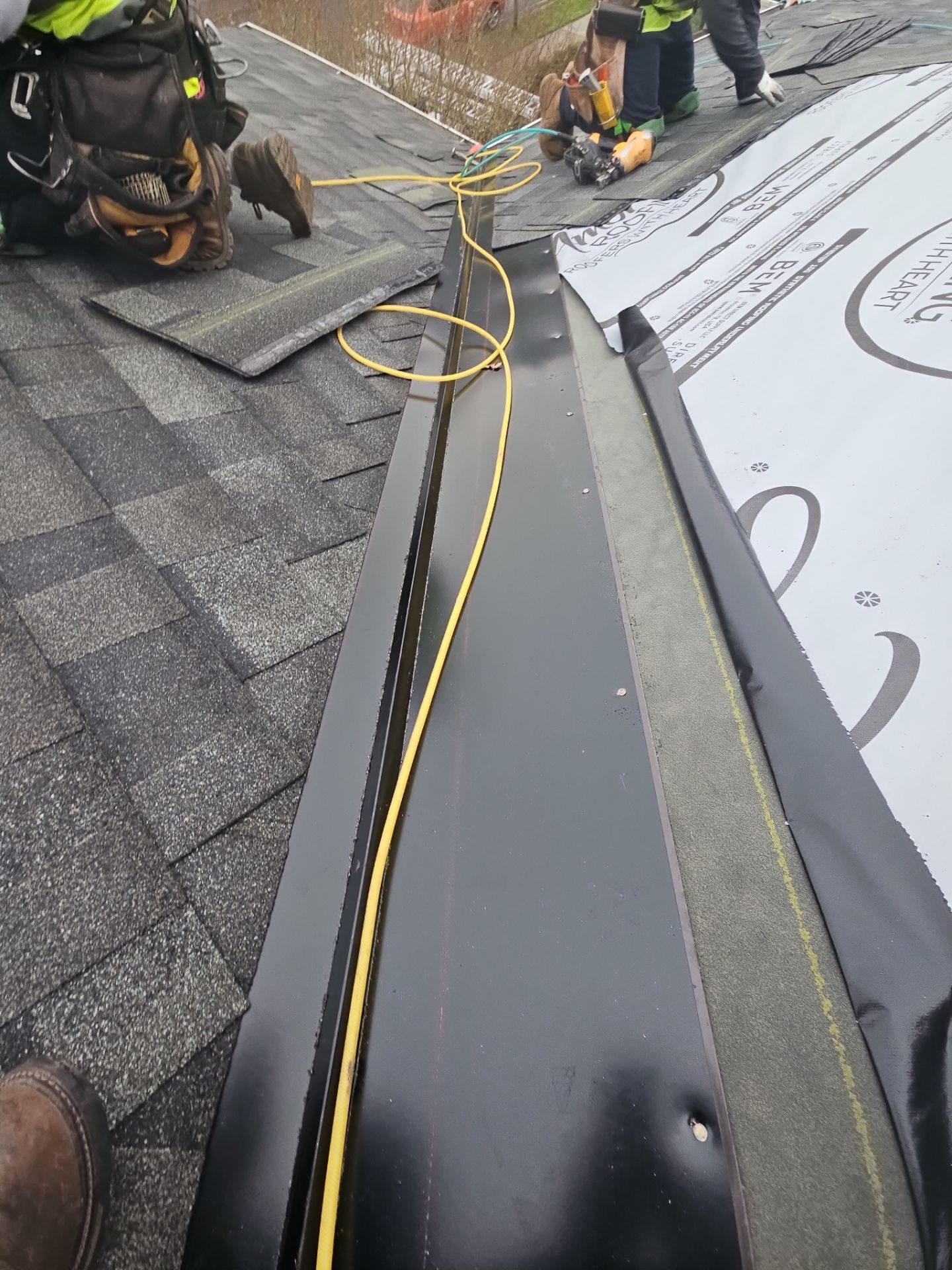 Roof plane detail showing Storm Grey asphalt shingle pattern in Lake Stevens, WA