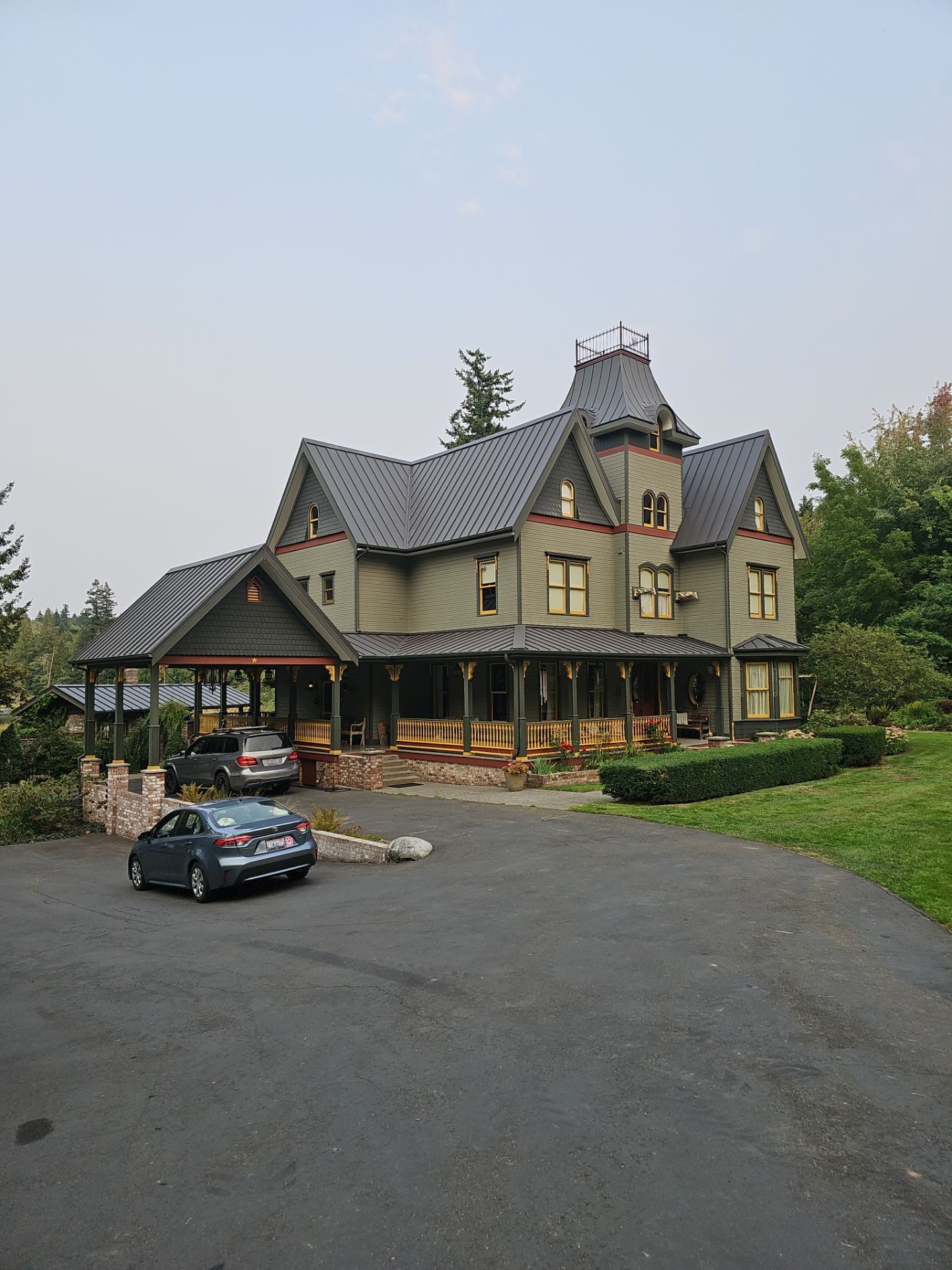 Black Carbon standing seam metal roof showing professional finish in Stanwood, WA