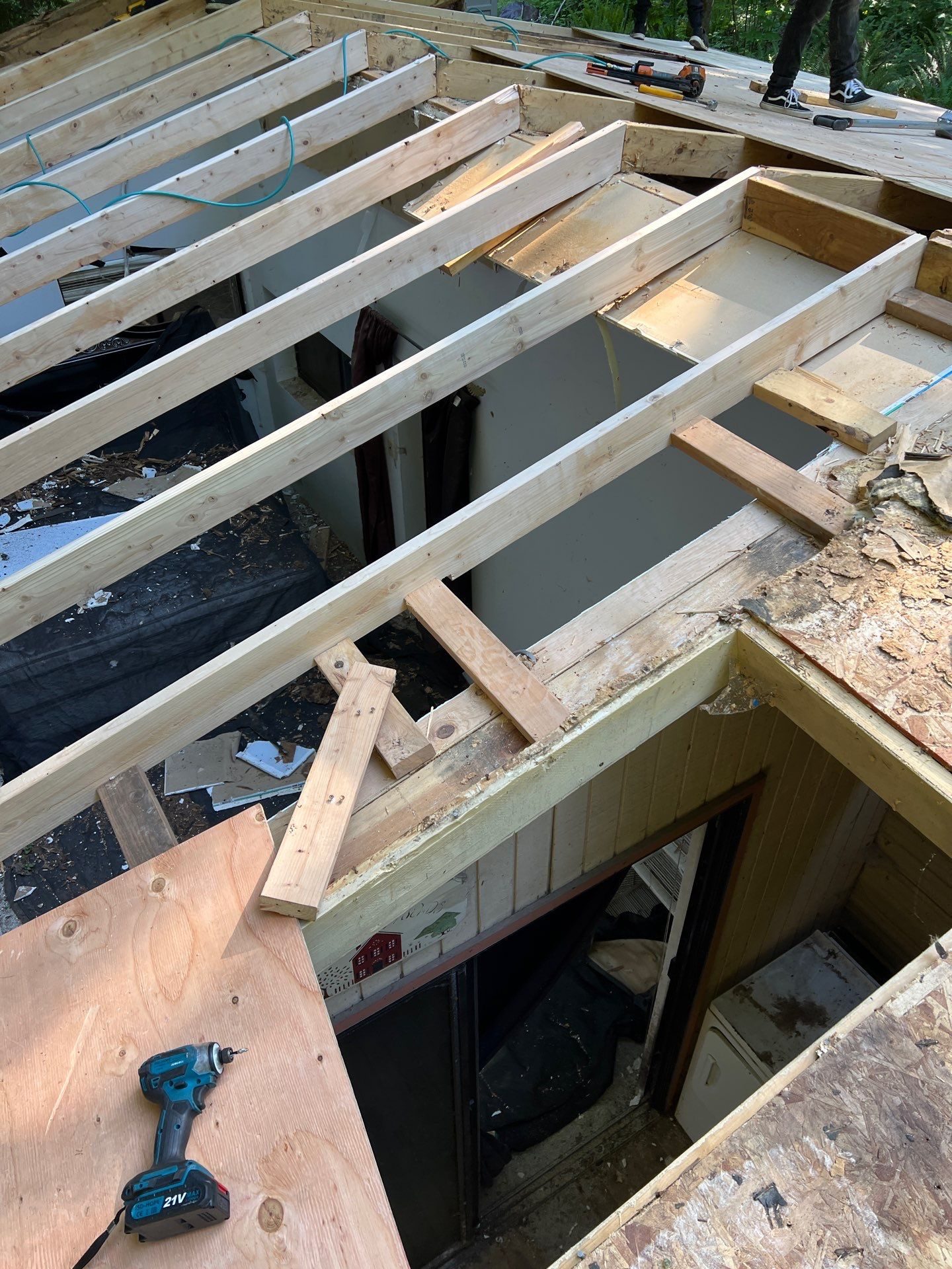 Amor Roofing site documentation: substrate preparation for Copper Penny standing seam metal install in Marysville, WA